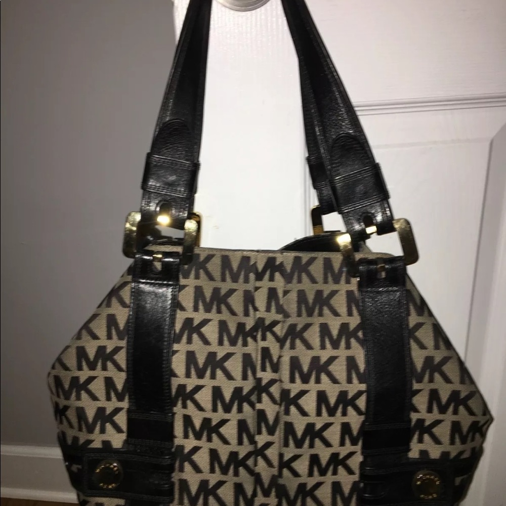 Michael Kors Handbag and matching wallet